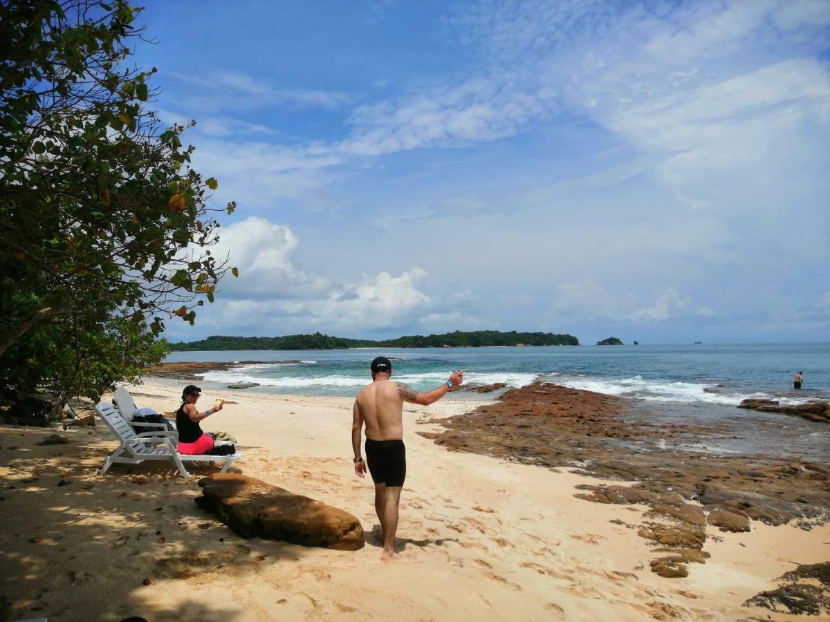 Sonny Island Resort Cabanas Frente Al Mar Punta Bajo Rico ภายนอก รูปภาพ